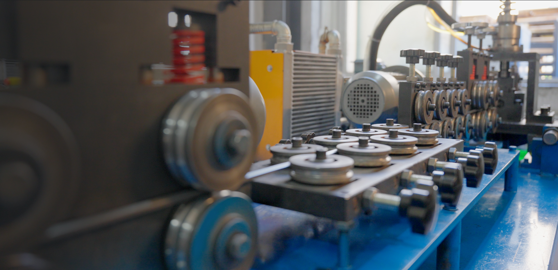 YENİ &Uuml;R&Uuml;NLER