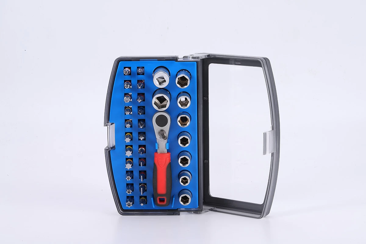 32 Par&ccedil;alı Soket ve Cırcır U&ccedil; Seti